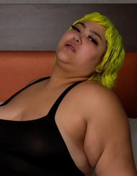 thicc mixed asian mami fryin egg rolls profile photo