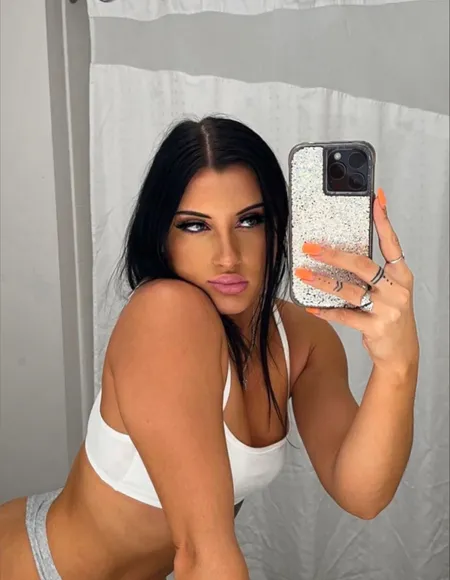 Leah profile photo