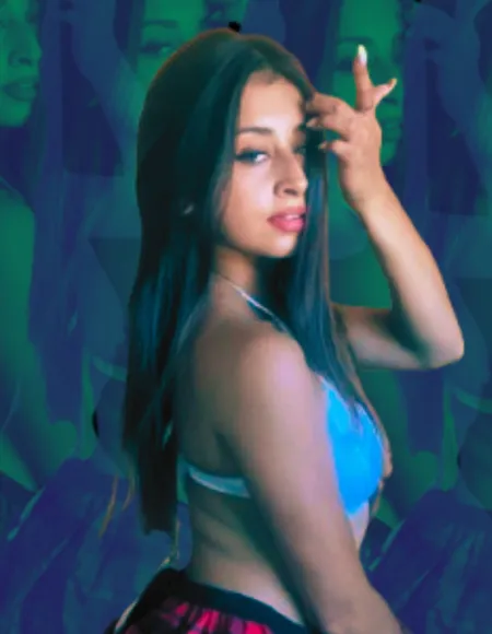 ๐ธ Q U E E N ๐ธ ๐ small MARIANA ๐ ๐ซ profile photo