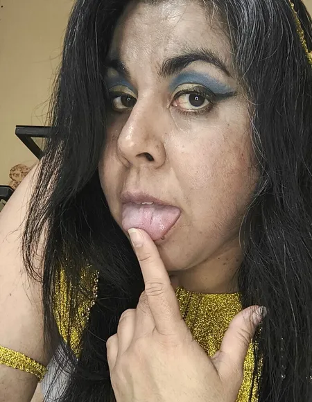 Fat and hairy pussy🔥 your sexy mommy 🩷 profile photo