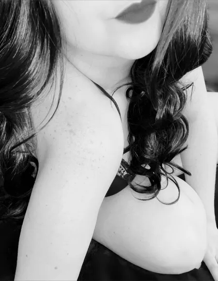 Queenie V profile photo