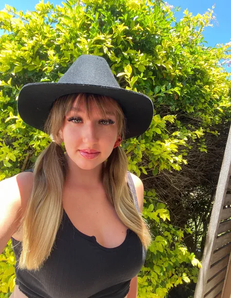 Queen Raven profile photo