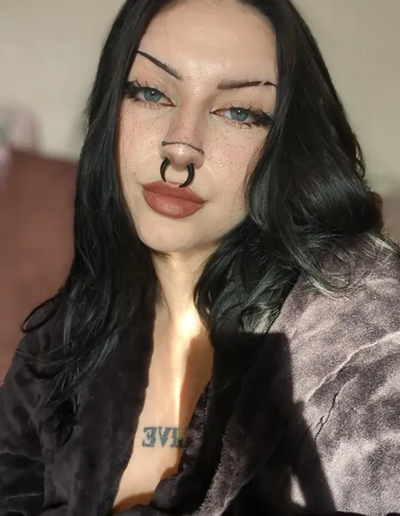 Flora profile photo