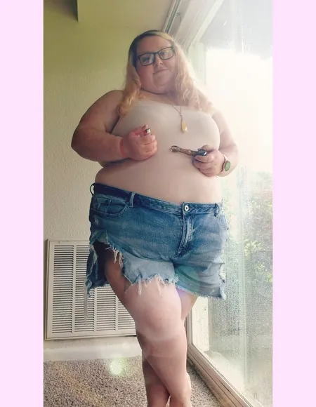 RadicallyRaee profile photo