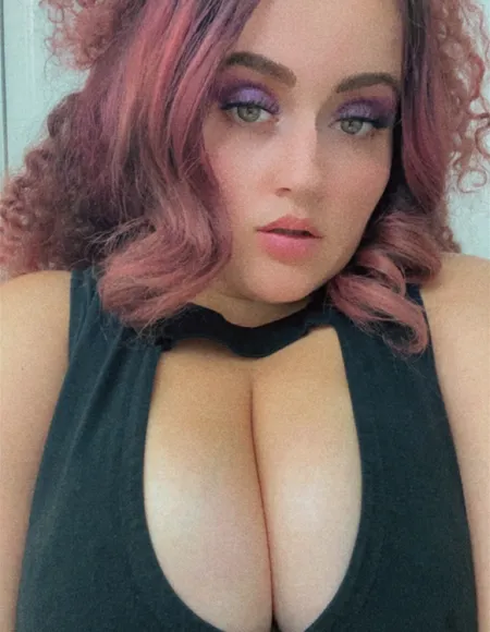 Peachredmess profile photo