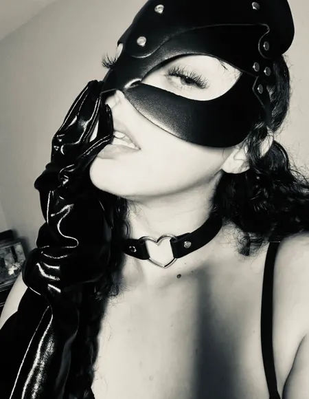 ᖇOᑕKᖻ 🖤 profile photo