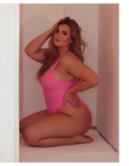 rosa_curves profile photo