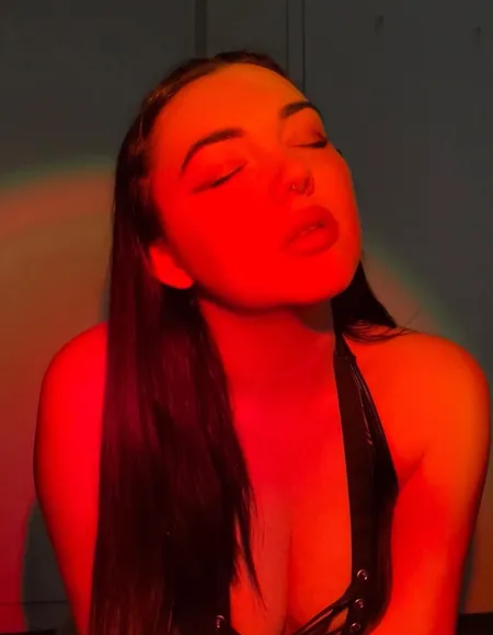 Rose 🌹🍒 profile photo