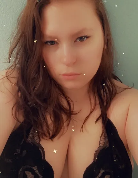Rosie Far profile photo