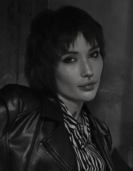 𝔯𝔬𝔪𝔞𝔫𝔱𝔦𝔠 𝔯𝔢𝔟𝔢𝔩𝔩𝔦𝔬𝔫 profile photo