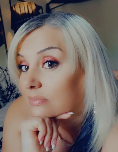 FoxyRoxy profile photo