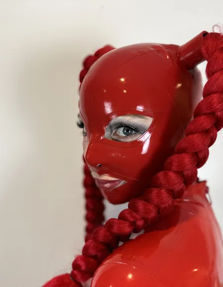 RubberLilou profile photo