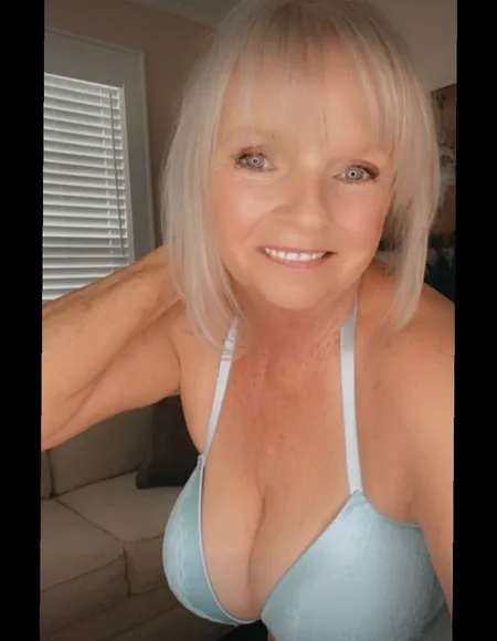 Salsa 🌶 Nanny profile photo