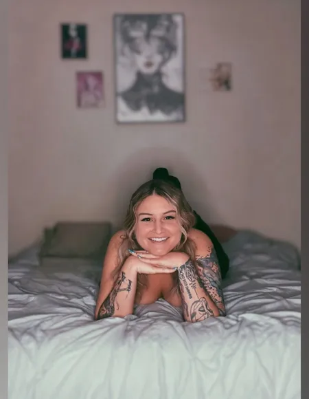 Elle profile photo