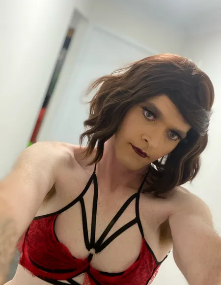 Samantha Cross profile photo