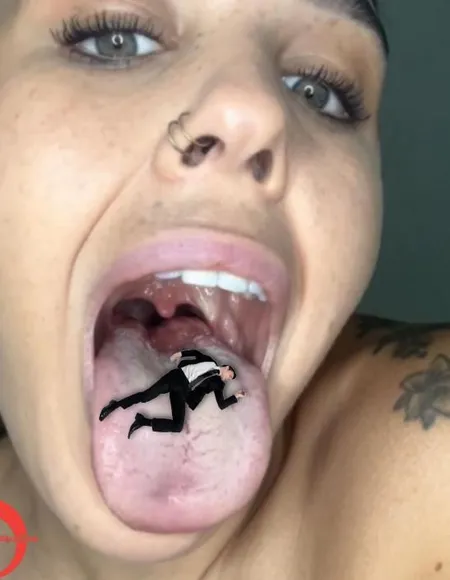 Giantess Sammie profile photo