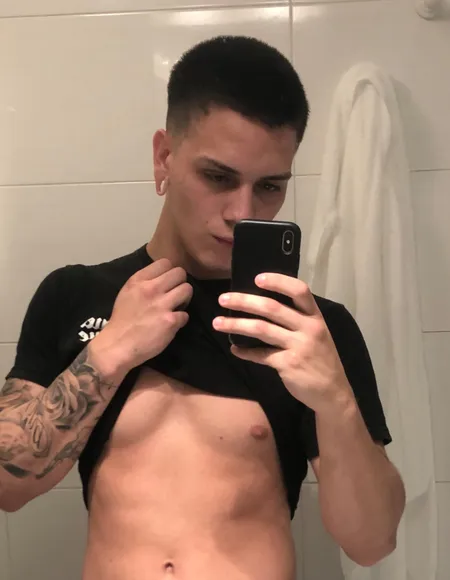 Santi Becker profile photo