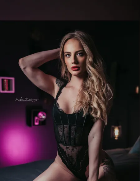 Sara Bee 🐝 profile photo
