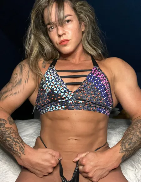 SexiLexiMuscleBabe profile photo