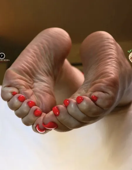 Sexitoes1 โก Wrinkled soles ๐ profile photo