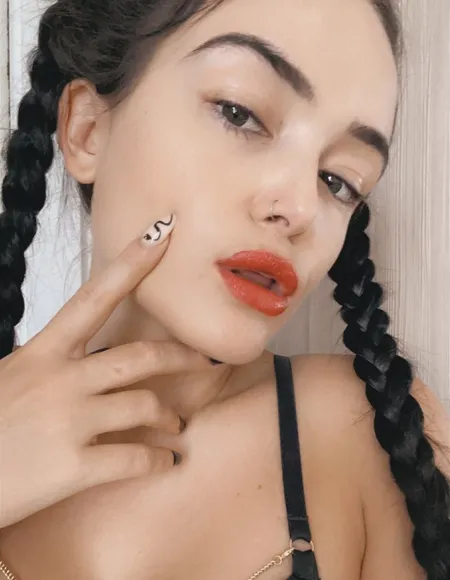 💦 𝙌𝙪𝙚𝙚𝙣 𝙤𝙛 𝙎𝙚𝙭𝙩𝙞𝙣𝙜 💦 | profile photo
