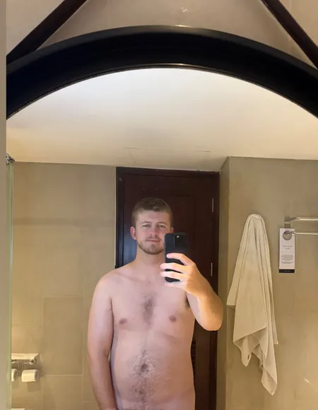 hairy aussie guy profile photo