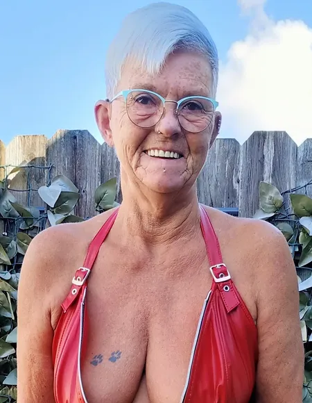 showyourself profile photo