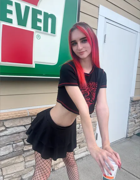 🛹 Lizzie | 9 inches..! profile photo