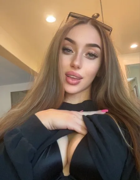 LIVE @ 8:30pm PST💚Sky Jayde💋 profile photo