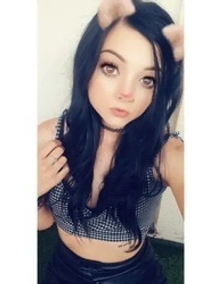 Carly profile photo
