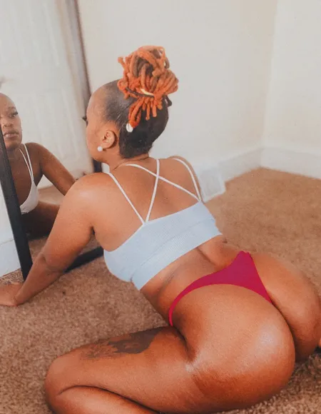 Queen B profile photo