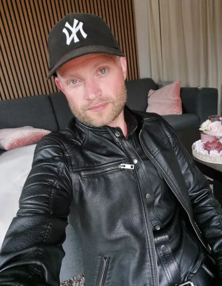 Snkrsprtwrlthrboy89 profile photo