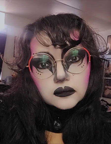 SnuggleGothBunny profile photo