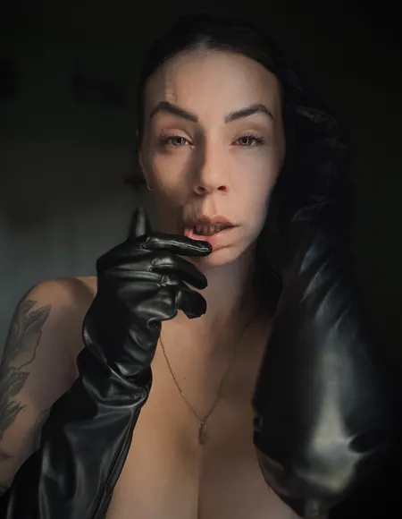 MISTRESS SOL •• PEGGING JOI CEI profile photo