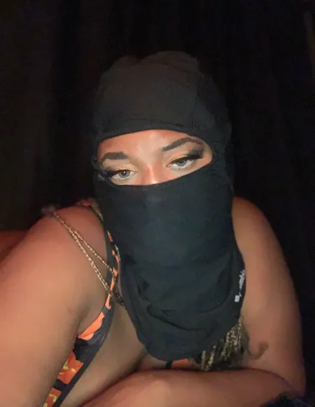 Queen Yvette🍫 profile photo