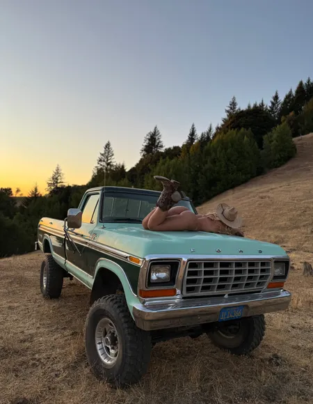 Stella profile photo