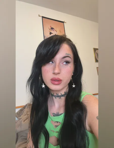 Strawberry Hayes ๐ profile photo