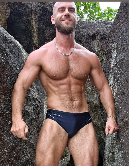 strong_arni profile photo