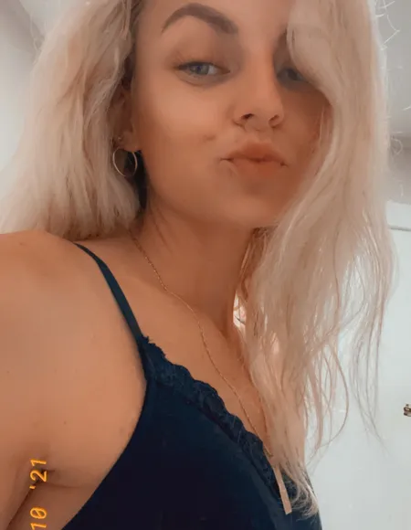 Bee 🐝 profile photo