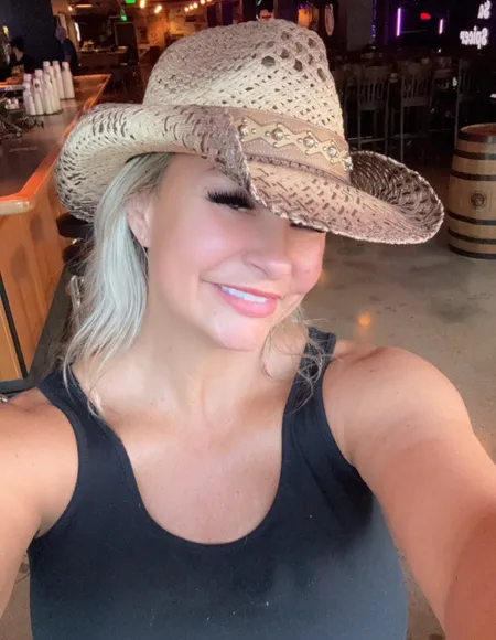 𝑺𝒖𝒛𝒊 𝑴𝒂𝒅𝒊𝒔𝒐𝒏 𝑬𝒙𝒄𝒍𝒖𝒔𝒊𝒗𝒆 profile photo