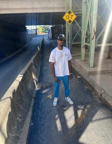 B I G S W A N G profile photo