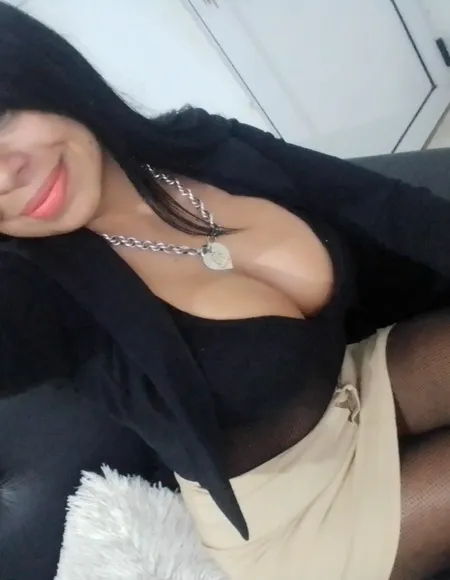 Sweet Brunette profile photo