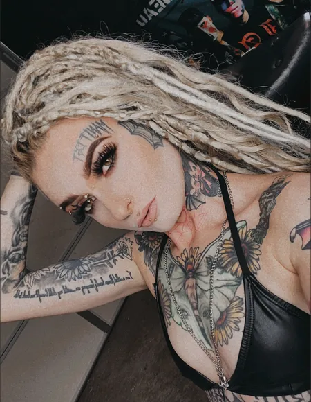 LivingDeadGirl profile photo