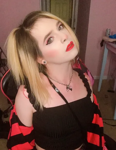 Tara Pureheart profile photo