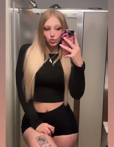 🟢LIVE🟢 Tatted Barbie🧼✨🍼 profile photo
