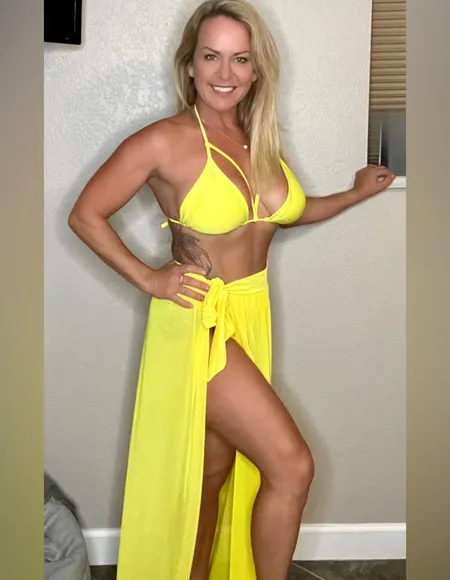 Swinger Step Mom profile photo