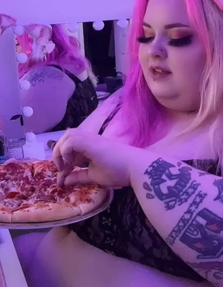🍕UR SUPER FAT ALT GF | 💎 GEM profile photo