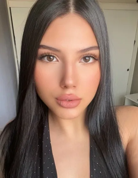 Carly profile photo
