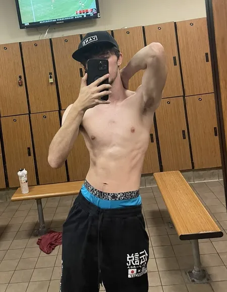 Skinny boy <3 profile photo
