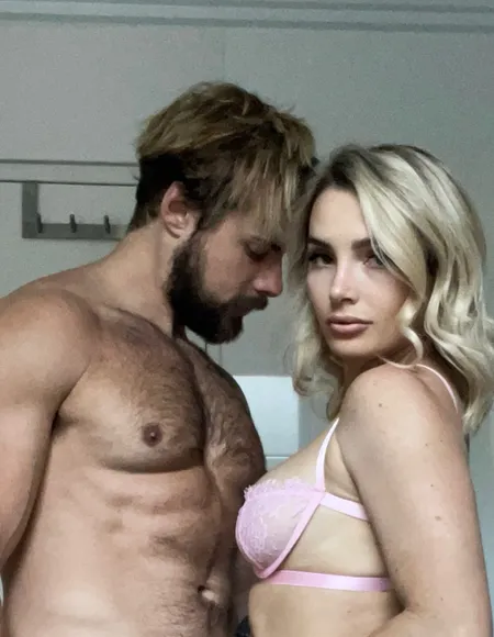 The Naked Couple profile photo